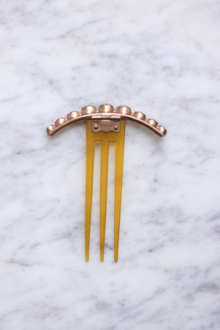 Antique half moon comb, Rhine stones on horn - Galerie Pénélope