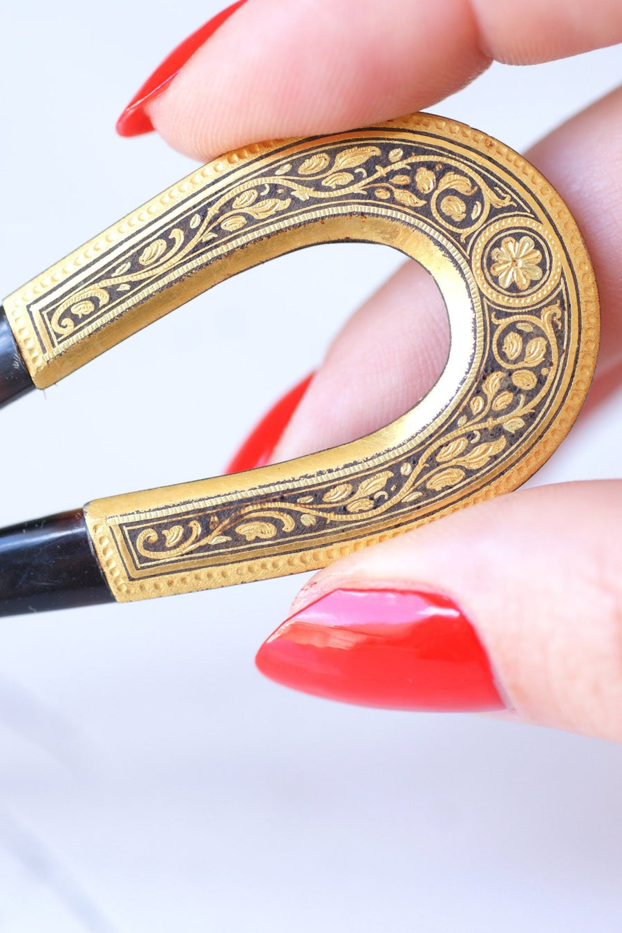 Comb in tortoiseshell and gilded niello metal, Circa 1900 - Galerie Pénélope
