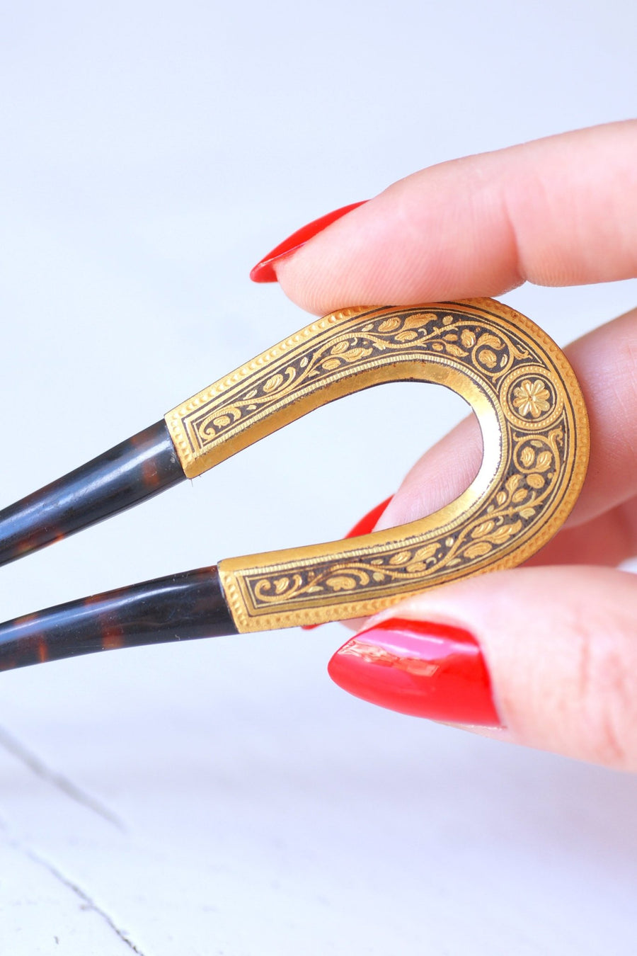 Comb in tortoiseshell and gilded niello metal, Circa 1900 - Galerie Pénélope