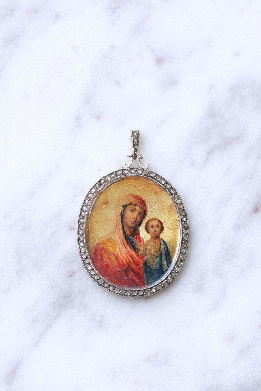 Antique gold pendant, Mother of God icon from Kazan, surrounded by diamonds - Galerie Pénélope