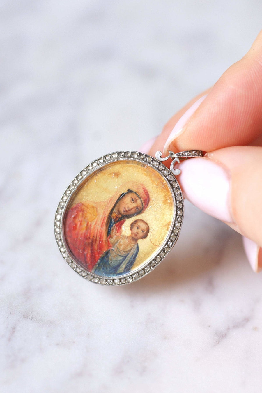 Antique gold pendant, Mother of God icon from Kazan, surrounded by diamonds - Galerie Pénélope