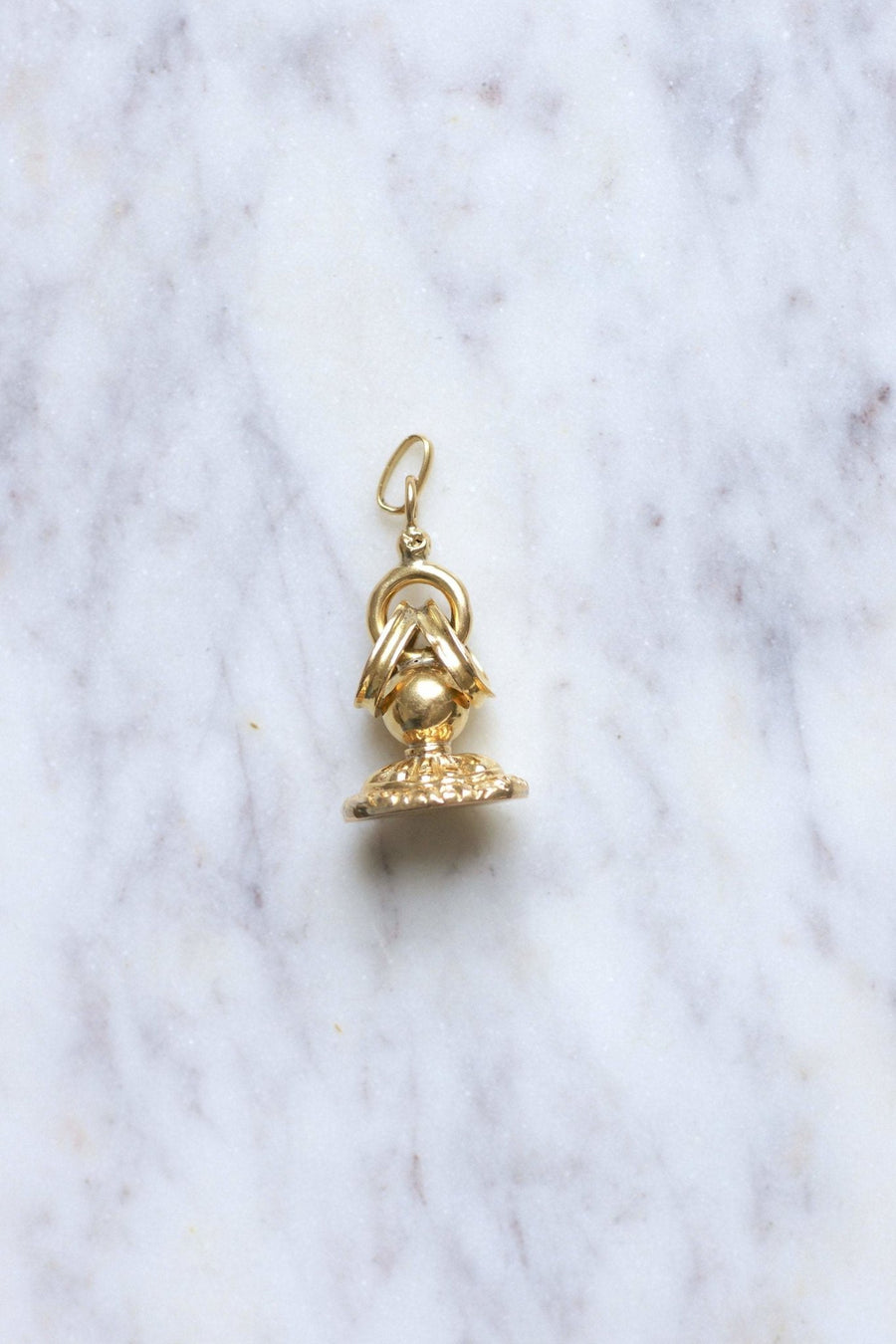 Antique Victorian Seal Pendant in Yellow Gold - Penelope Gallery