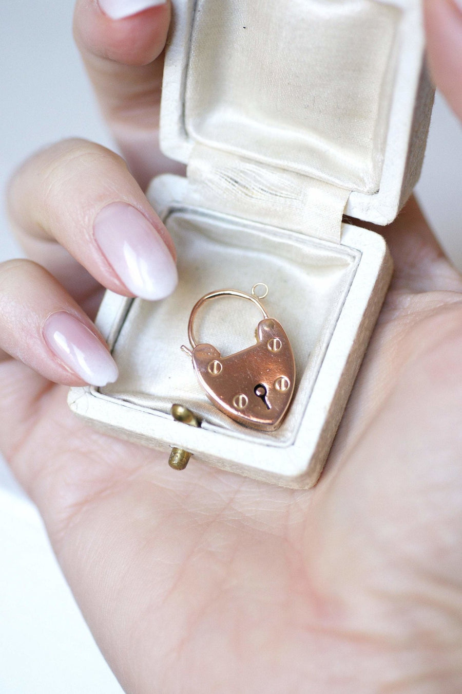 9Kt Rose Gold Antique Padlock Heart Pendant - Penelope Gallery