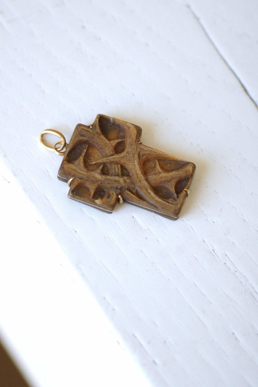 Art Nouveau gold and horn cross pendant, Circa 1910 - Penelope Gallery