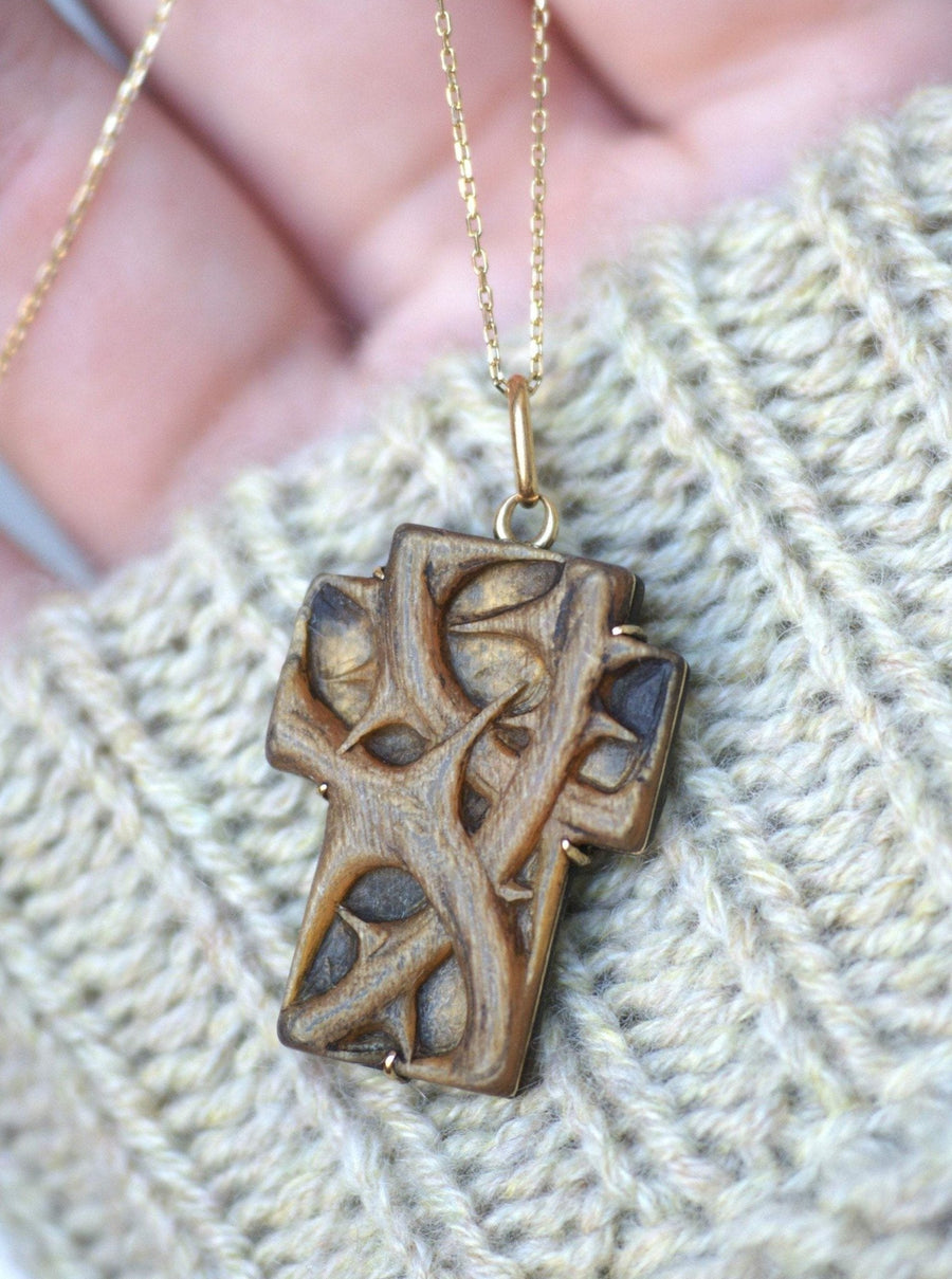 Art Nouveau gold and horn cross pendant, Circa 1910 - Penelope Gallery