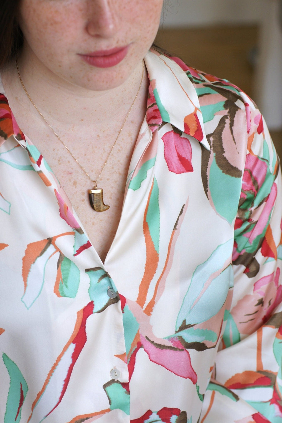 Tiger's eye pendant on gold - Penelope Gallery
