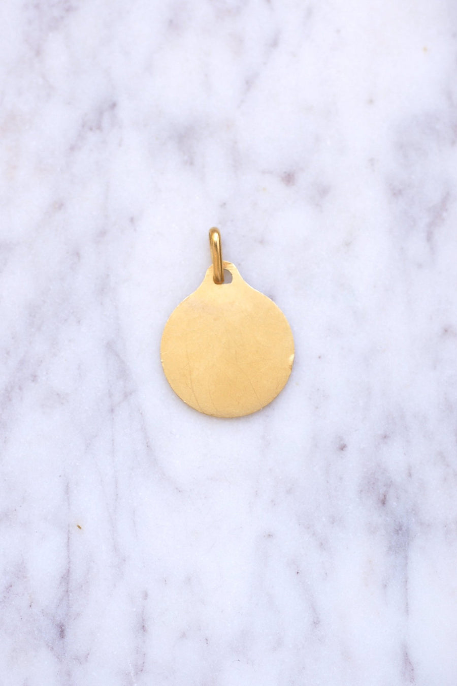 A.AUGIS love medal pendant in yellow gold - Galerie Pénélope