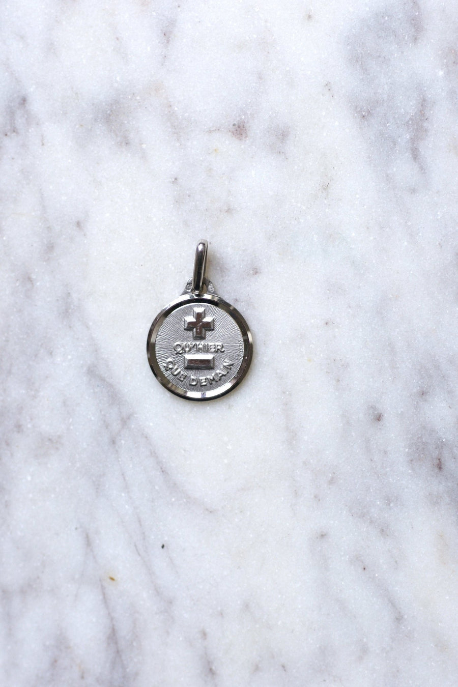Augis Love Pendant in white gold - Galerie Pénélope