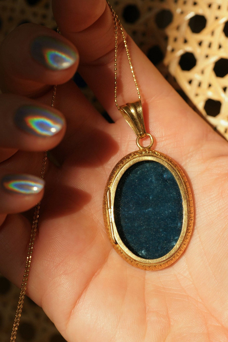 Antique gold, black enamel, pearl and diamond medallion pendant - Galerie Pénélope
