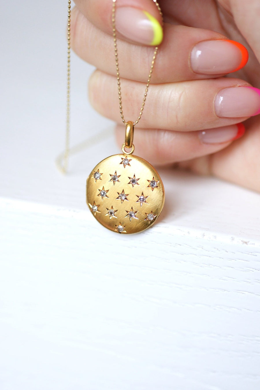 Antique round gold and diamonds opening medallion pendant - Galerie Pénélope
