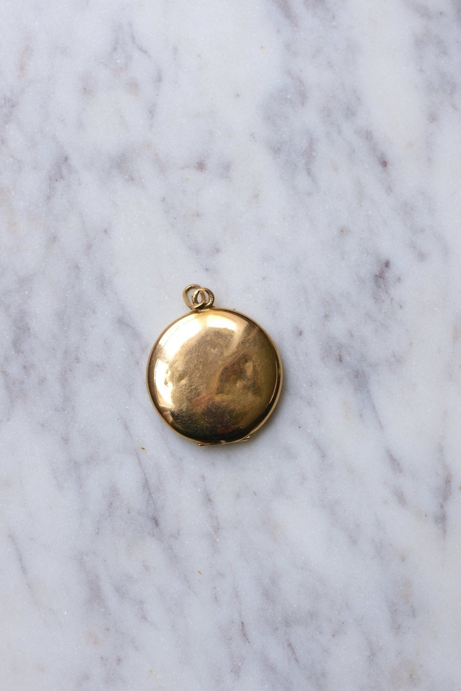 Antique round medallion pendant in yellow gold and diamonds - Galerie Pénélope