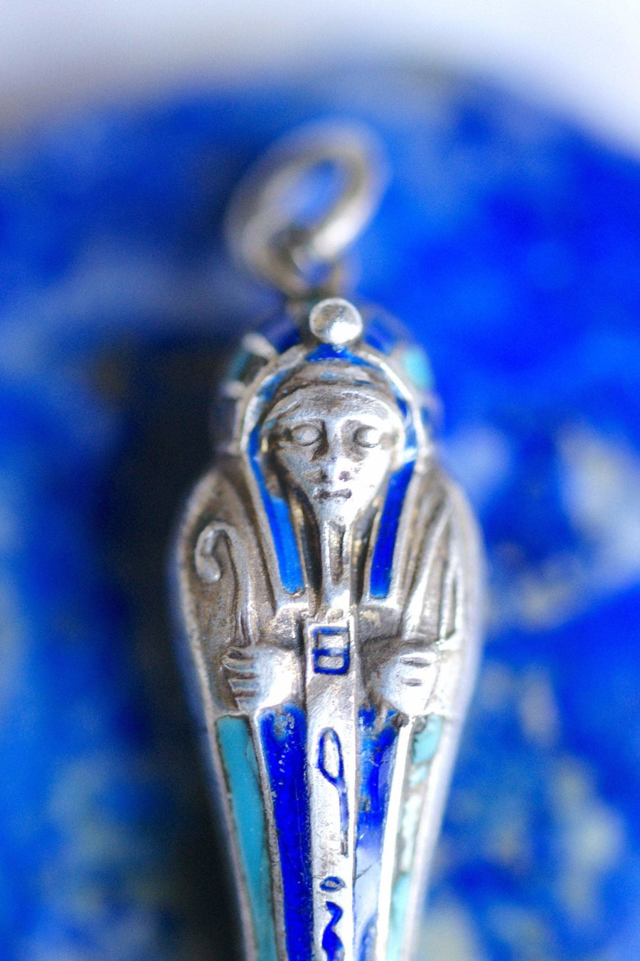 Antique sarcophagus medallion pendant in metal and enamel - Galerie Pénélope