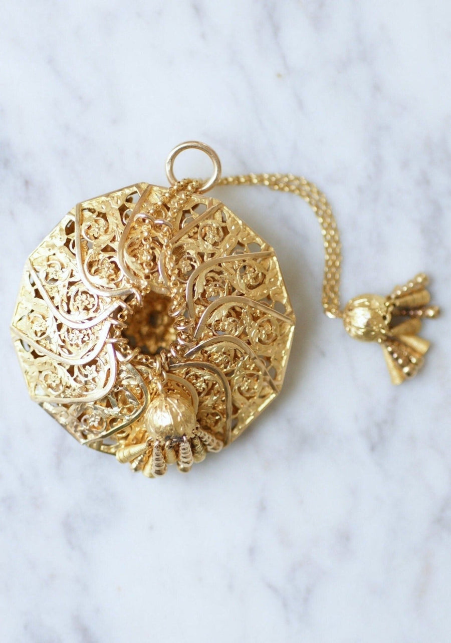 Antique Yellow Gold Coin Pendant - Penelope Gallery