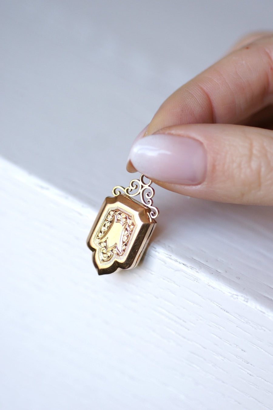 Antique pink gold pendant photo medallion - Galerie Pénélope