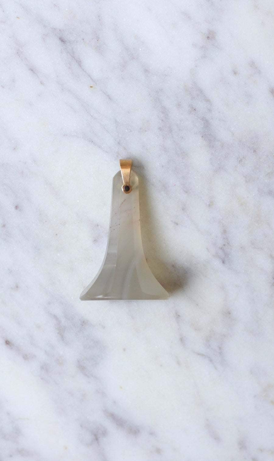 Yellow gold and chalcedony seal pendant - Penelope Gallery