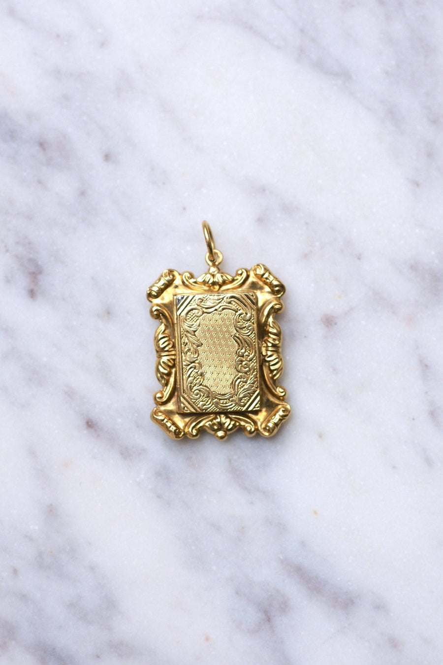 Antique vinaigrette pendant in yellow gold, Restoration period - Galerie Pénélope