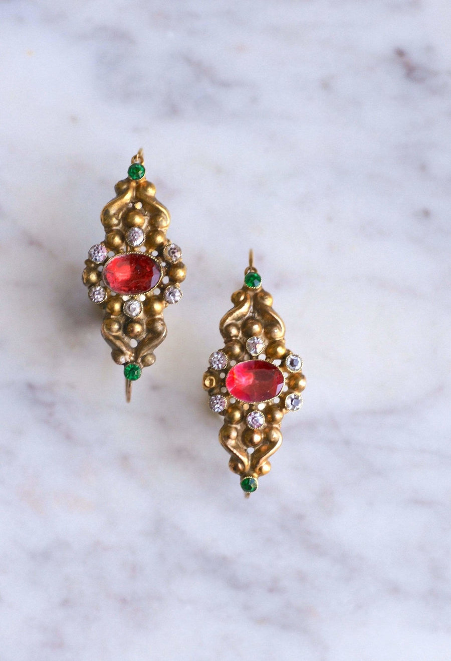 Gold and coloured stone fishes - Penelope Gallery